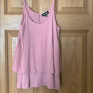 NWT pink tank size small Francesca’s